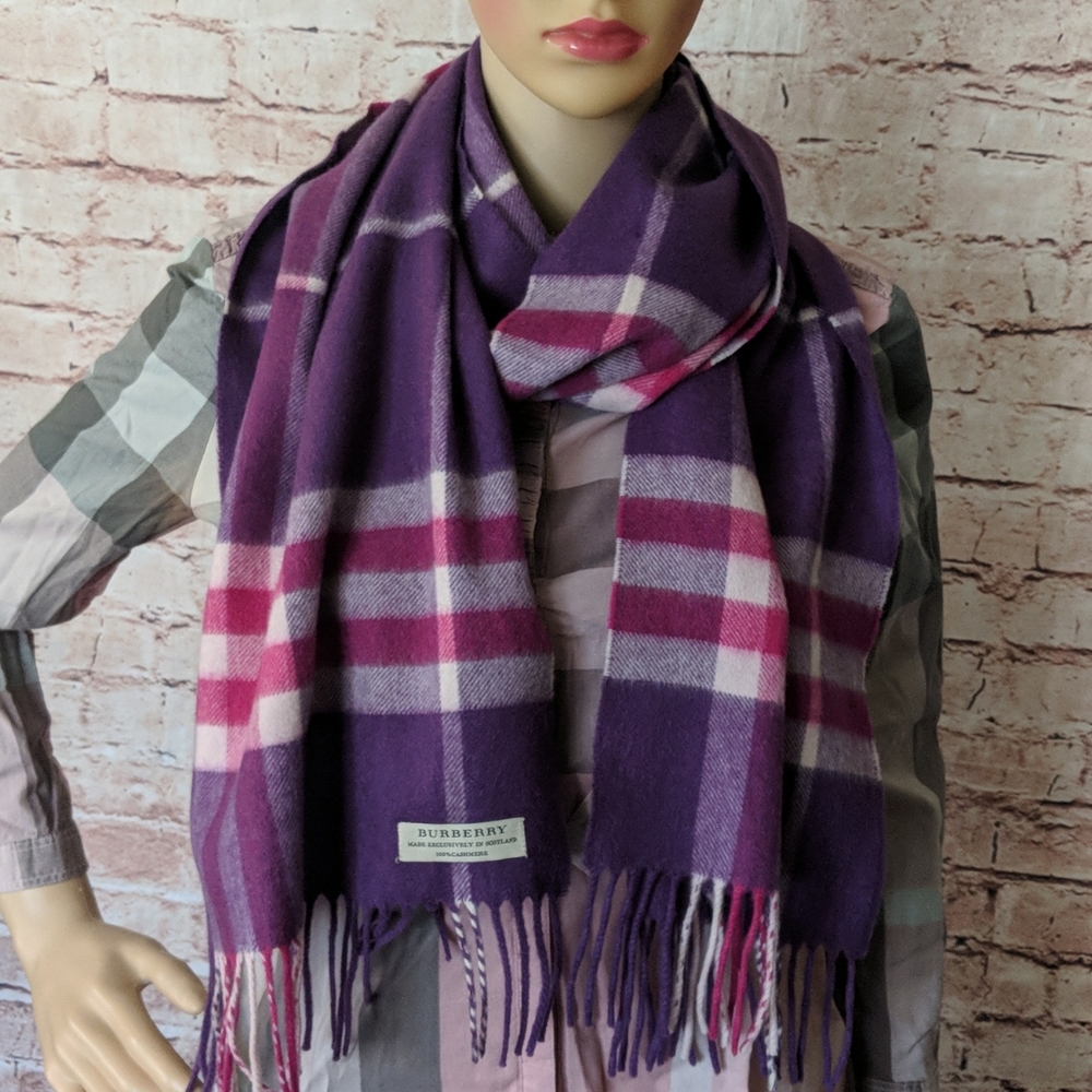 BURBERRY CASHMERE SCARF